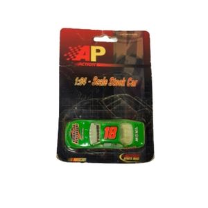 2001 Action #18 Bobby Labonte 1:64 Scale Stock Collectable Car